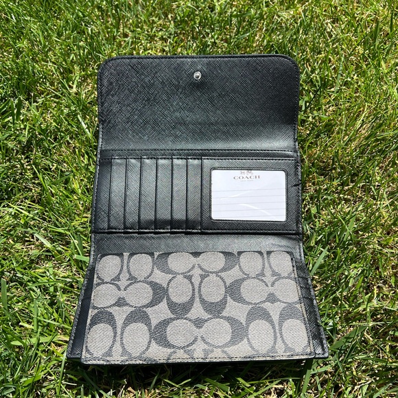 Coach Purse and Wallet set - Picture 4 of 12